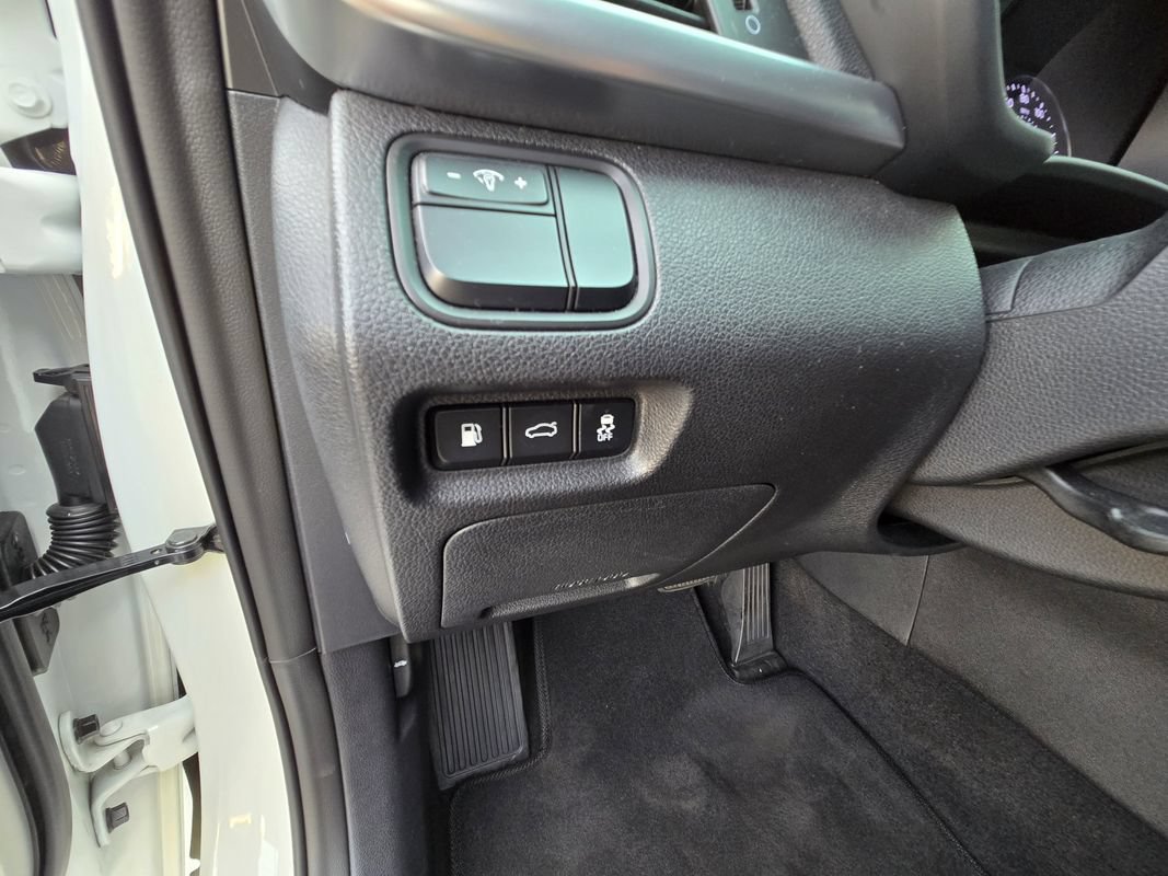 Used 2018 Kia Optima EX FWD image 19