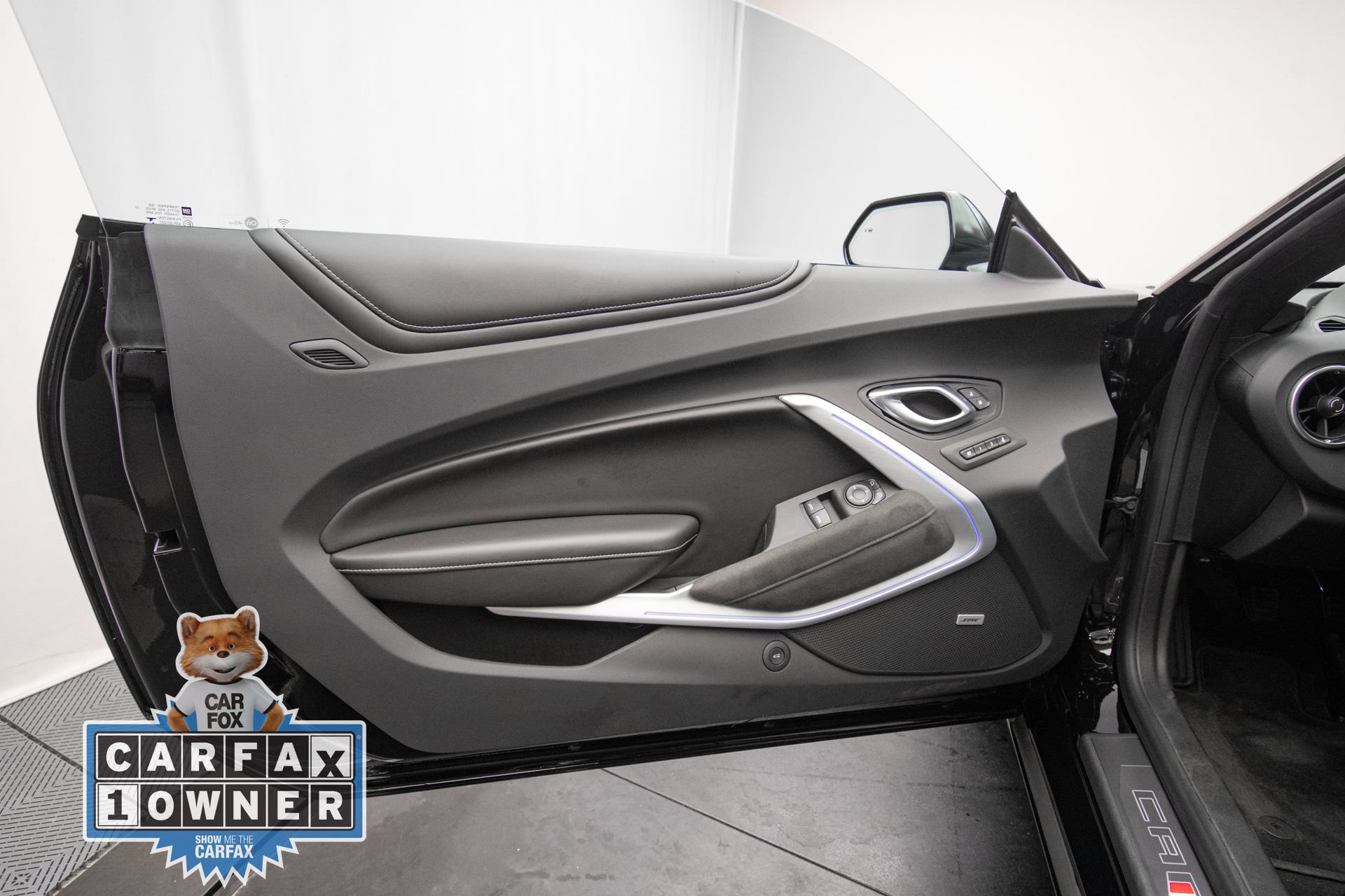 Used 2018 Chevrolet Camaro SS RWD image 29