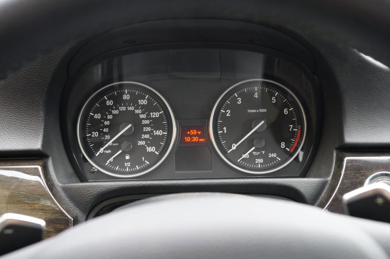 Used 2011 BMW 335i Coupe image 19