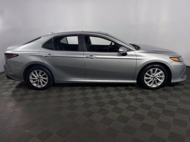 Used 2024 Toyota Camry LE w/ Convenience Package FWD image 11
