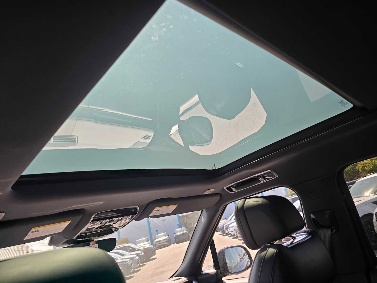 New 2025 Land Rover Range Rover SE image 21