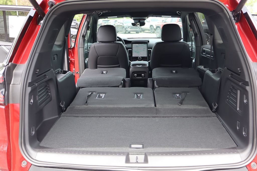 New 2026 GMC Acadia Elevation w/ Elevation Premium Package AWD/4WD image 8