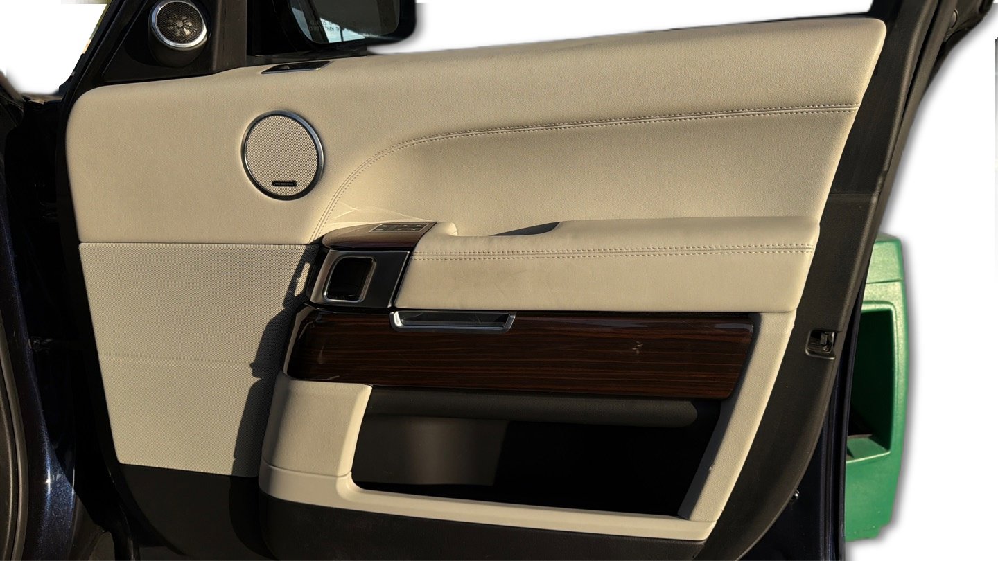 Used 2016 Land Rover Range Rover HSE image 39