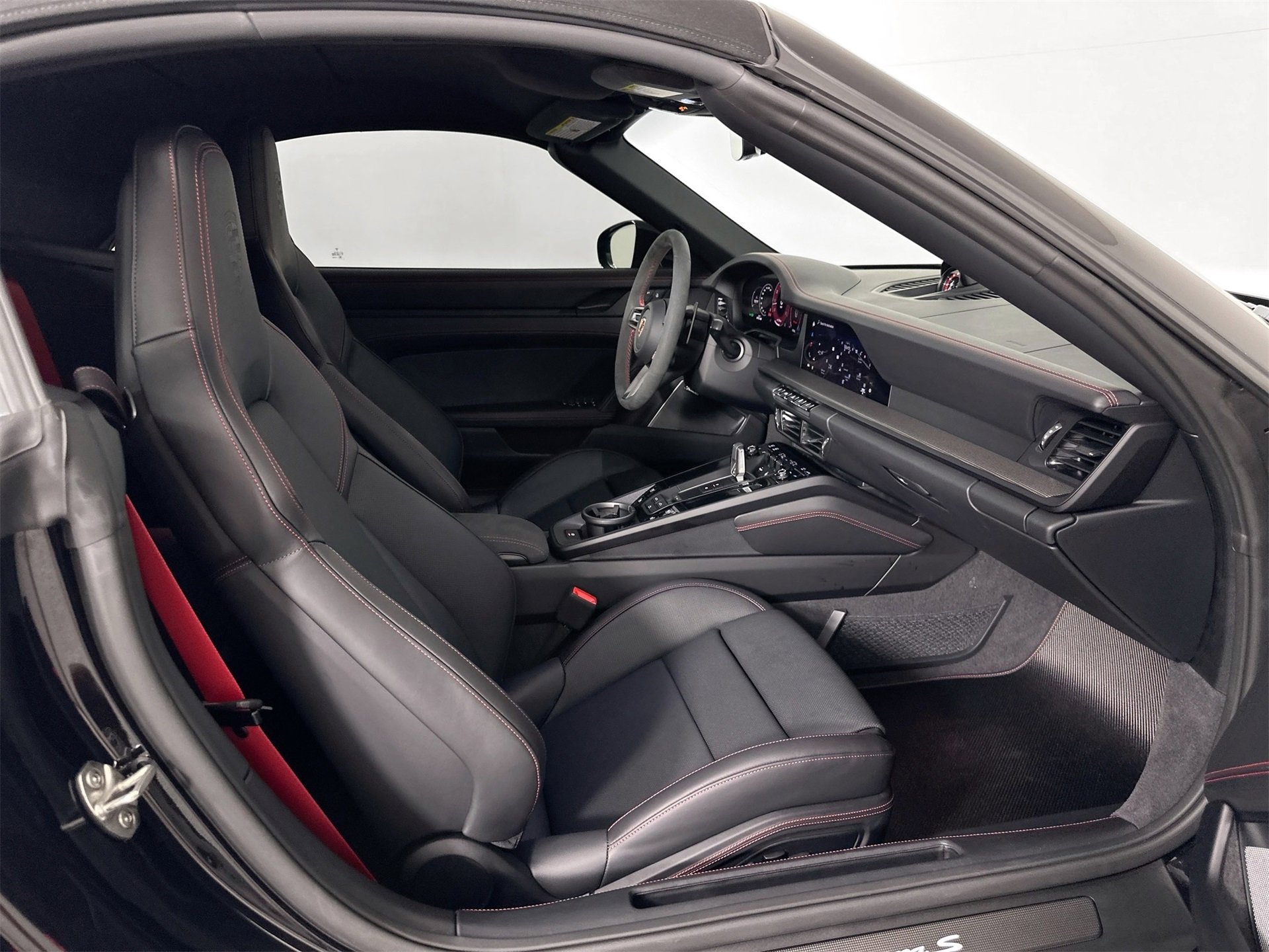 Certified 2025 Porsche 911 Carrera S image 32