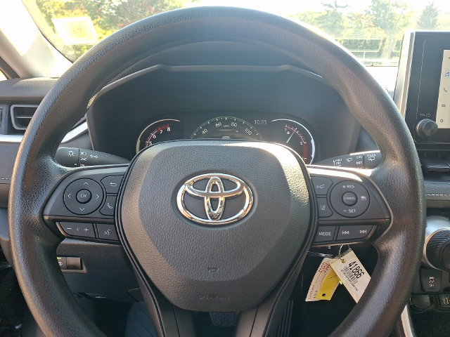 Used 2023 Toyota RAV4 LE AWD/4WD image 19