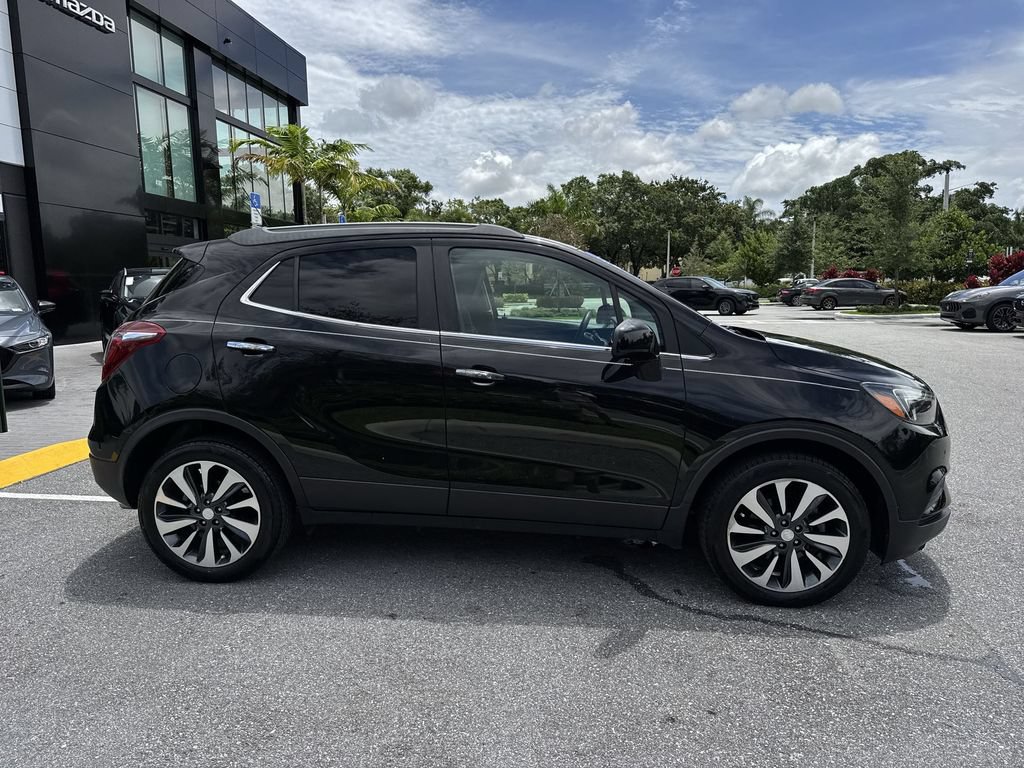 Used 2021 Buick Encore Preferred w/ Safety Package II FWD image 5