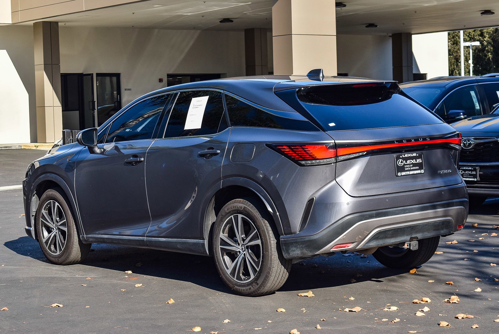 Used 2023 Lexus RX 350 FWD image 4