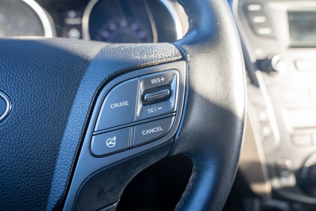 Used 2016 Hyundai Santa Fe Limited image 23