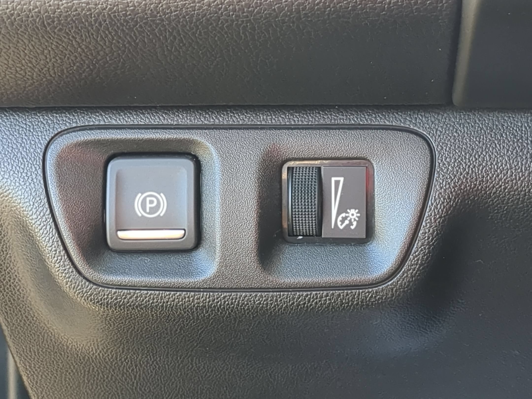 Certified 2019 GMC Acadia SLE w/ Driver Alert Package I FWD image 16