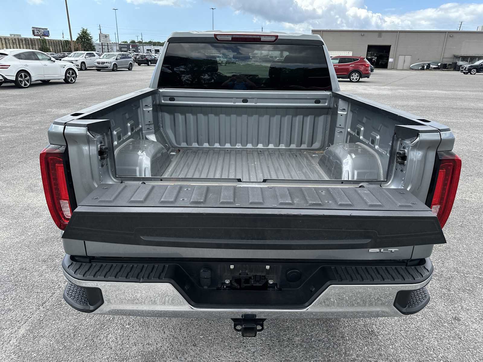 Used 2025 GMC Sierra 1500 SLT AWD/4WD image 26