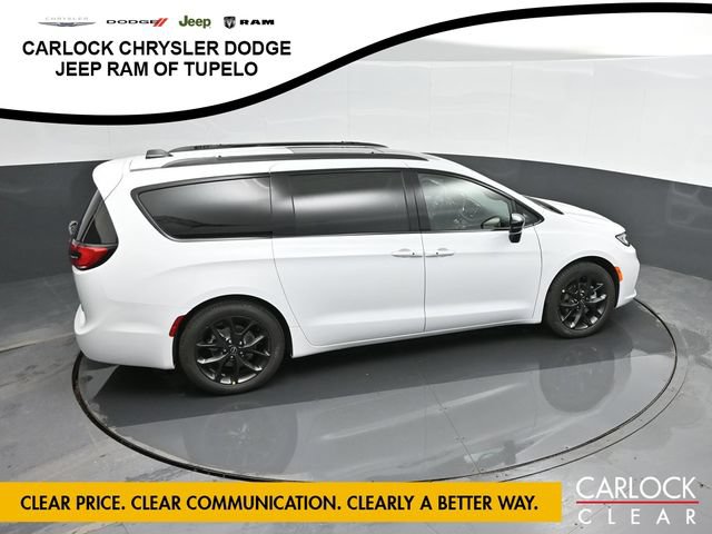 New 2026 Chrysler Pacifica Limited FWD image 54