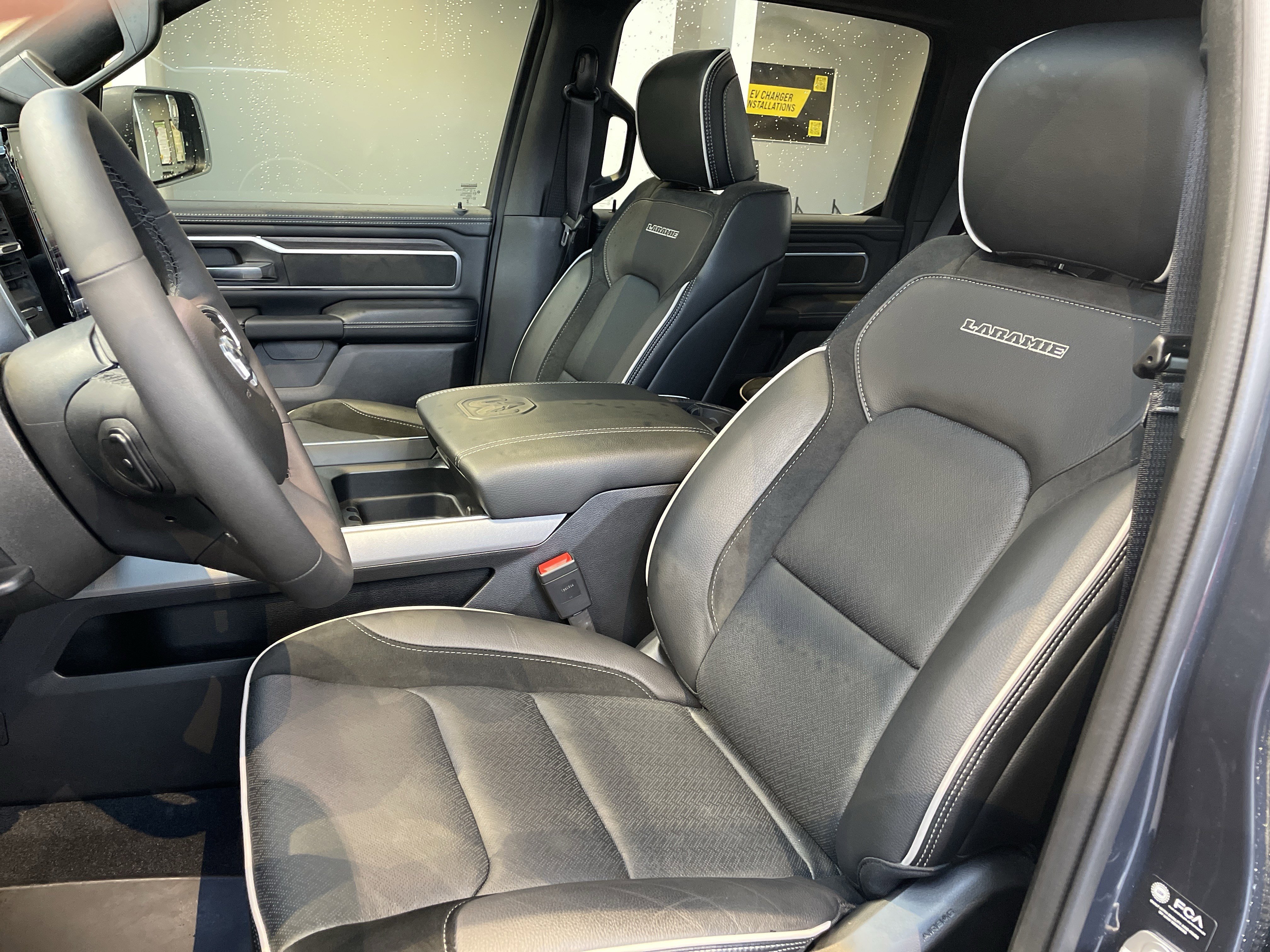 Used 2025 RAM 1500 Laramie w/ Night Edition image 17
