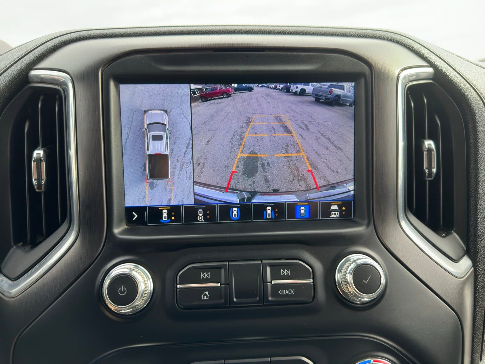 Used 2020 GMC Sierra 1500 AT4 w/ AT4 Premium Package AWD/4WD image 6