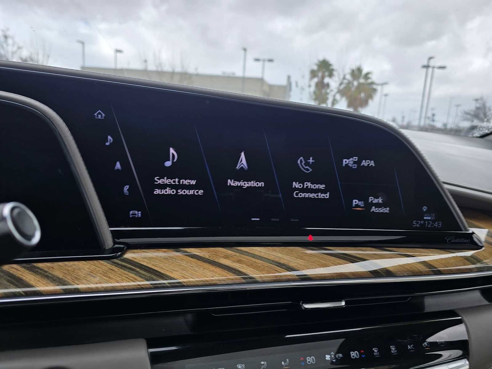 Used 2021 Cadillac Escalade Premium Luxury Platinum image 31