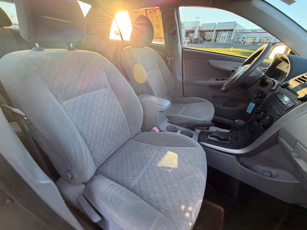 Used 2009 Toyota Corolla LE w/ All Weather Guard Pkg FWD image 34
