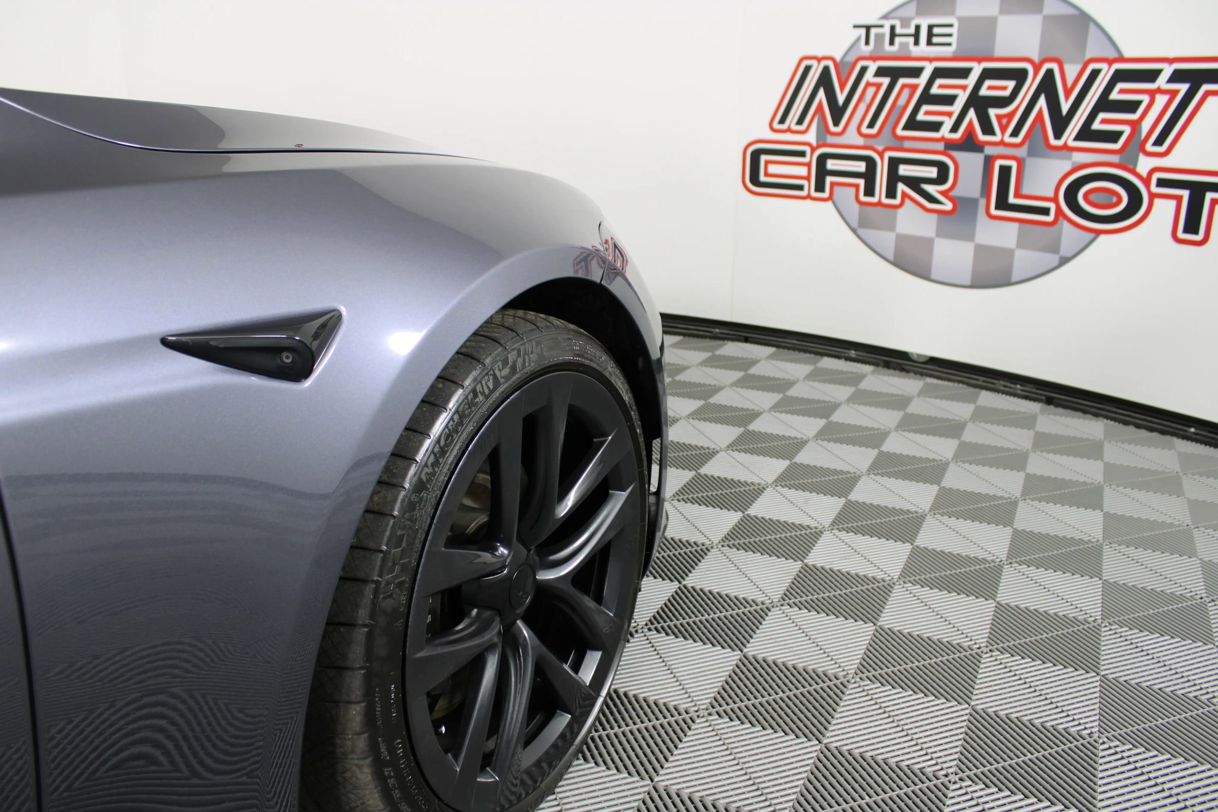 Used 2021 Tesla Model S Plaid image 32