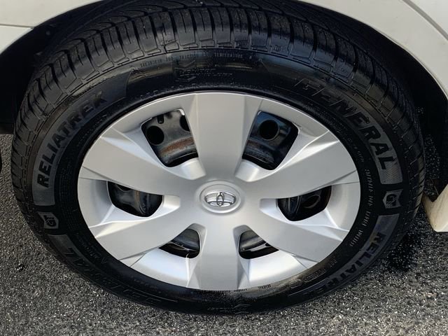 Used 2009 Toyota Camry LE FWD image 29