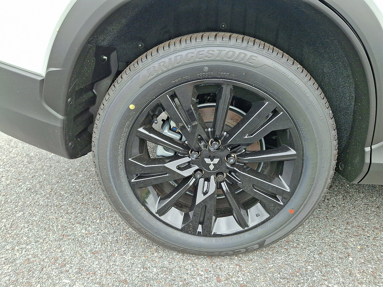 New 2025 Mitsubishi Eclipse Cross AWD image 9