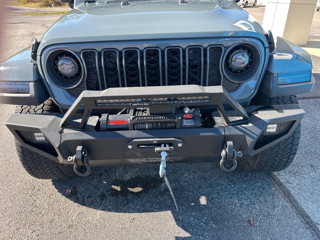 Used 2024 Jeep Gladiator Sport image 2