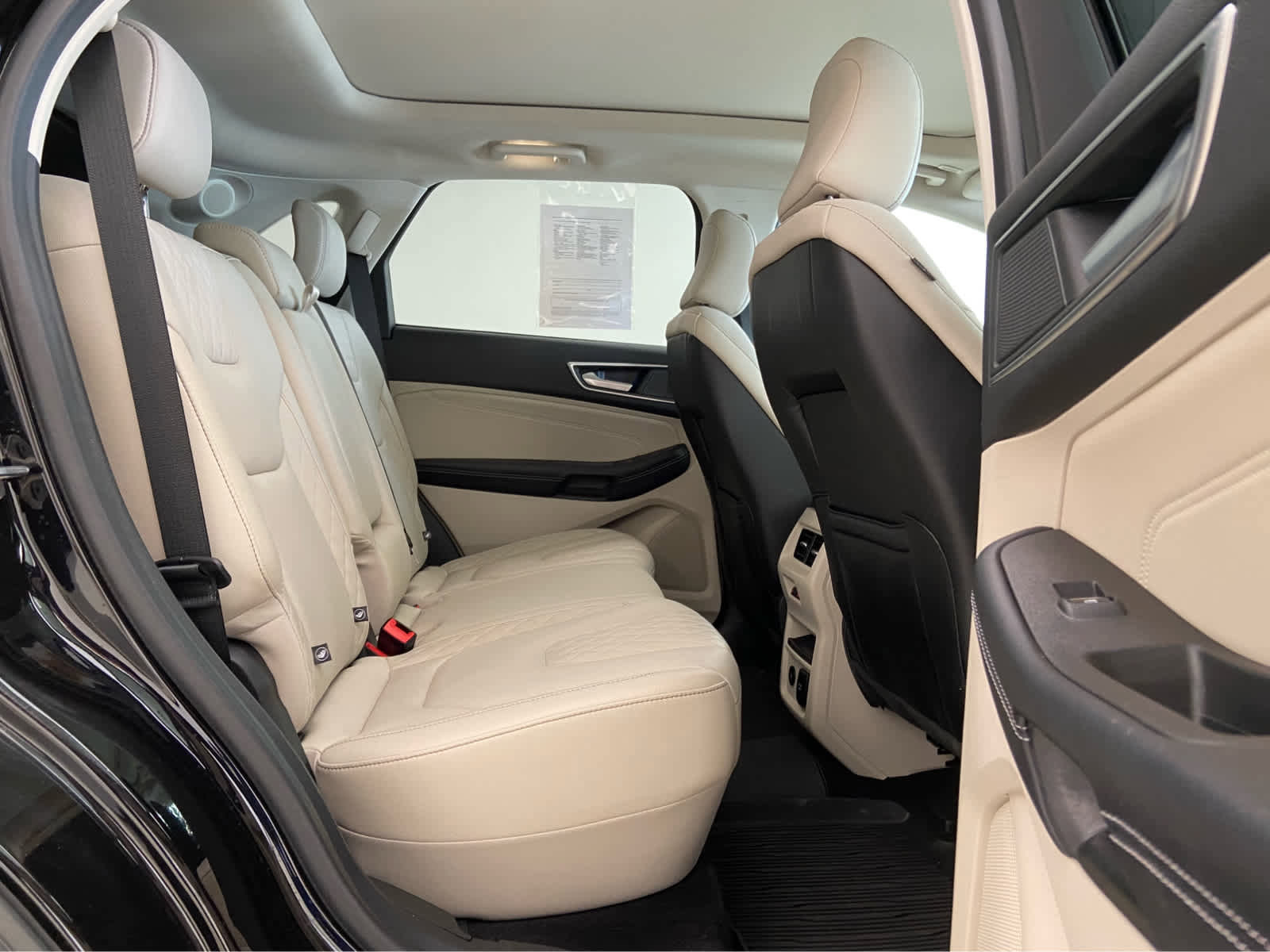 Used 2023 Ford Edge Titanium w/ Equipment Group 301A image 18