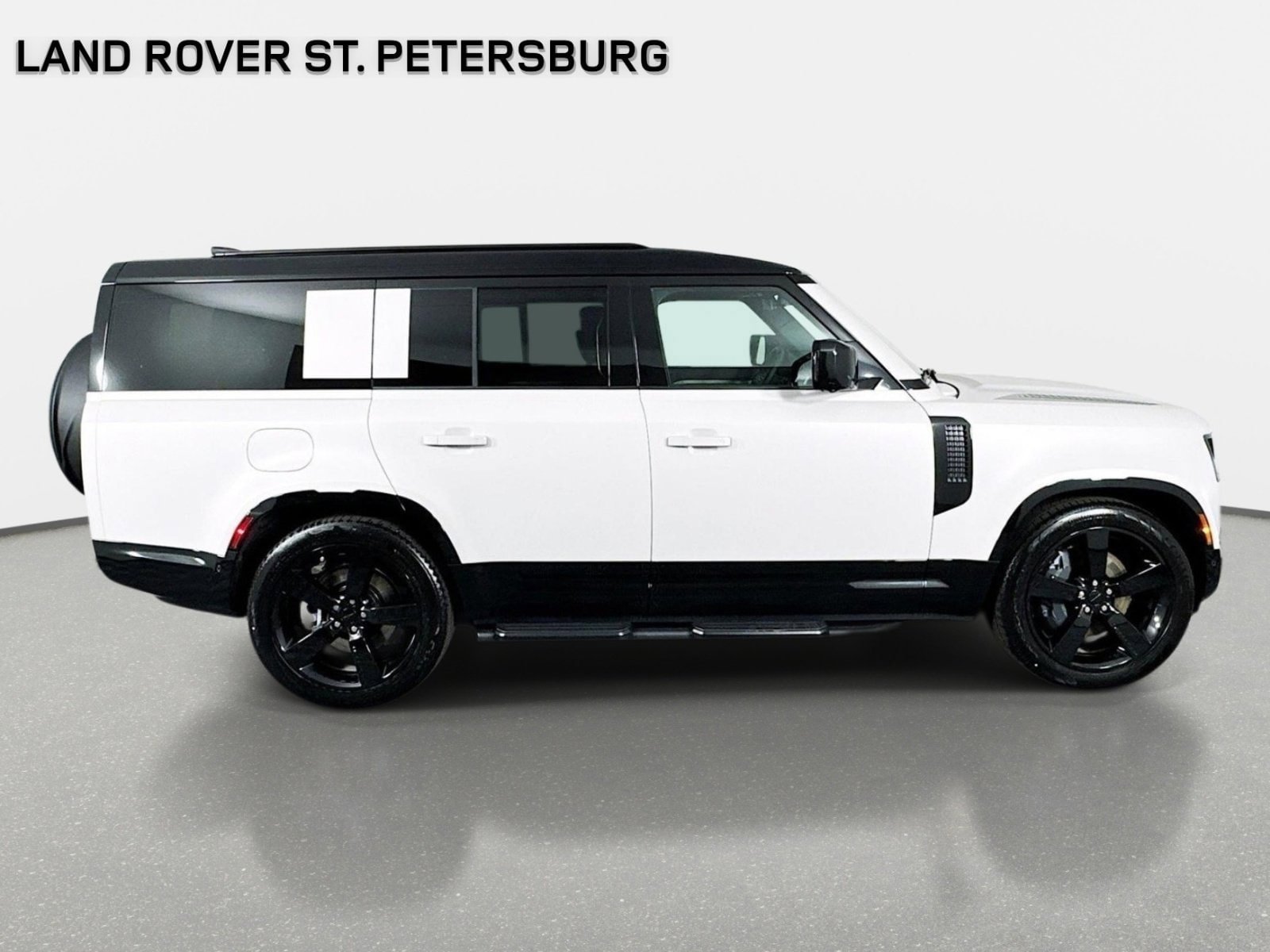 Used 2026 Land Rover Defender 130 X-Dynamic SE AWD/4WD image 4