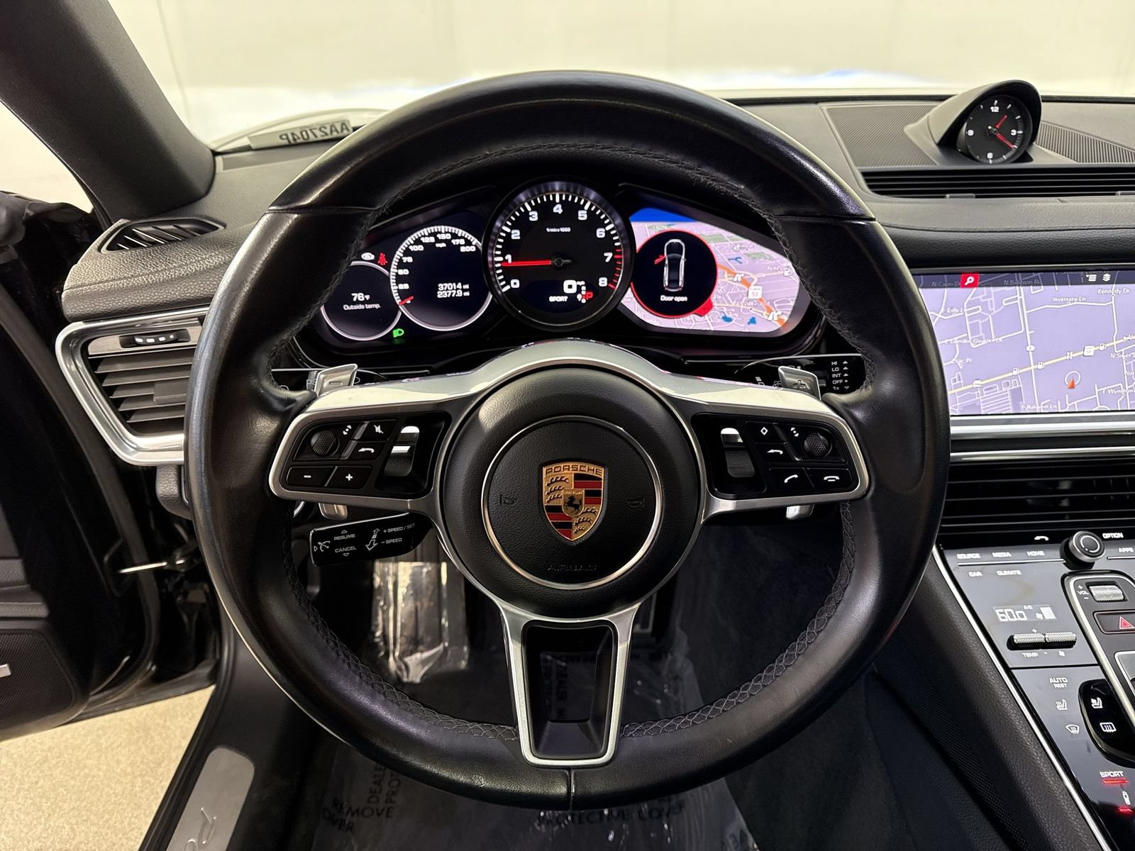Used 2018 Porsche Panamera 4S AWD/4WD image 10
