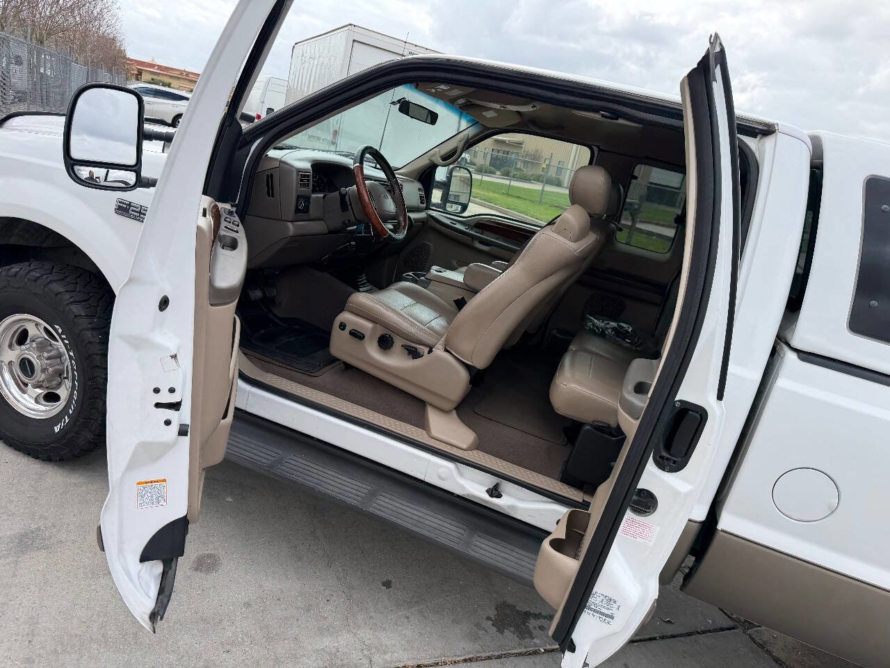 Used 2002 Ford F250 Lariat image 20