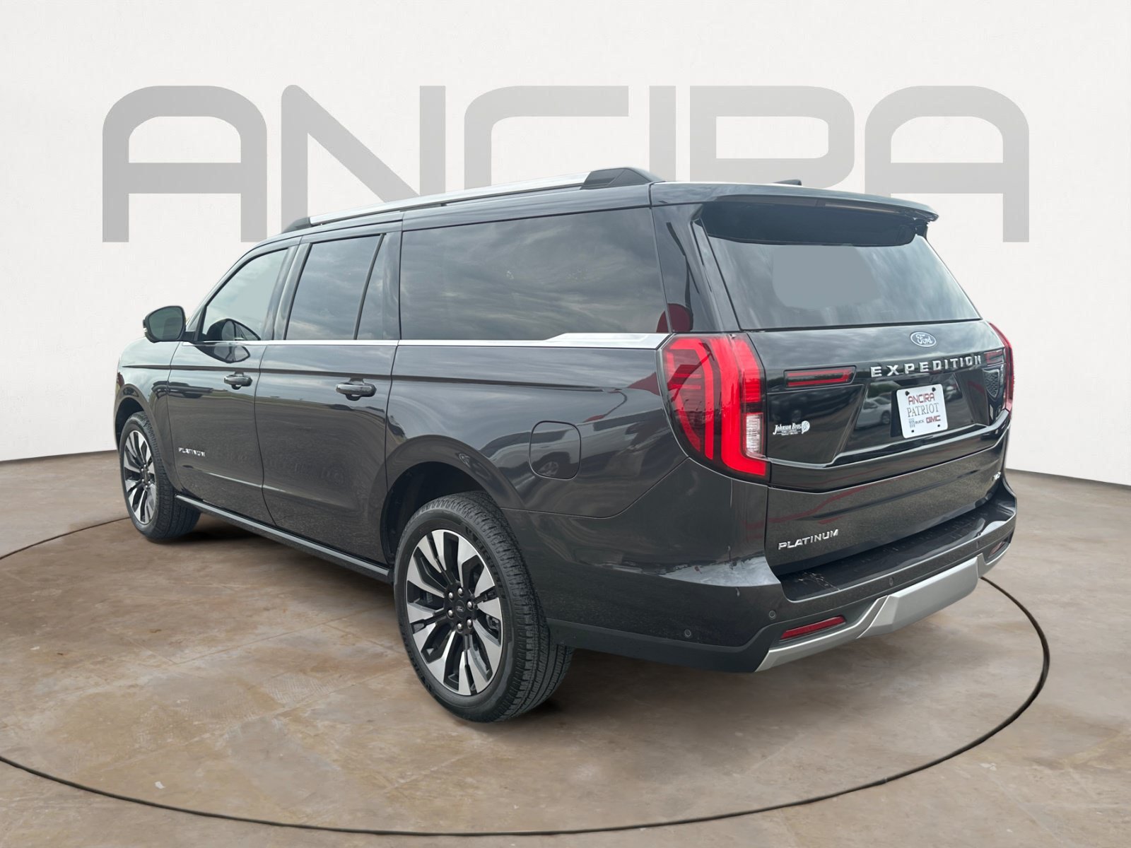 Used 2025 Ford Expedition Max Platinum w/ Driver's Package AWD/4WD image 8