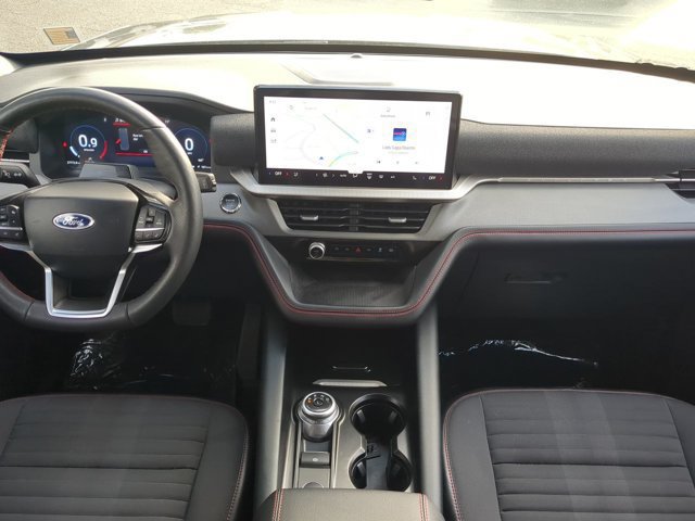Used 2025 Ford Explorer ST-Line w/ ST-Line Street Pack AWD/4WD image 14