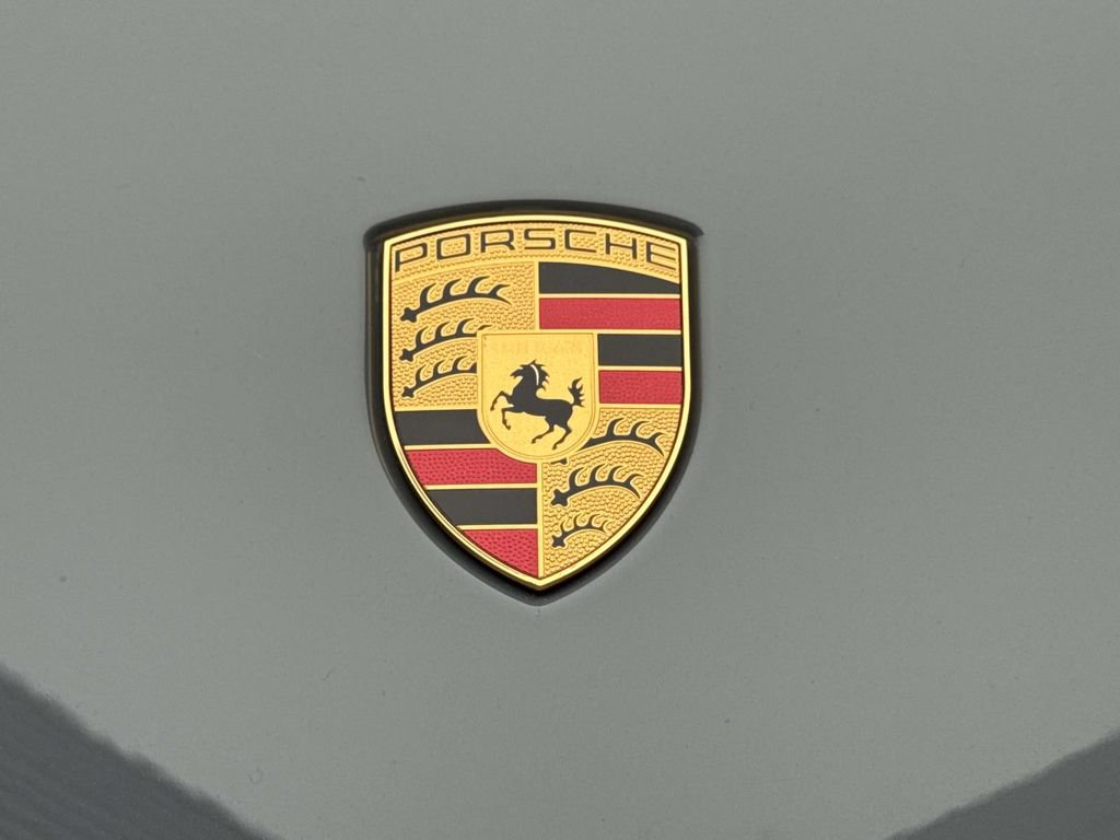 Used 2024 Porsche Cayenne image 10