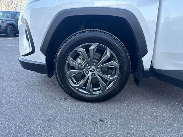 Used 2023 Toyota RAV4 Limited image 27