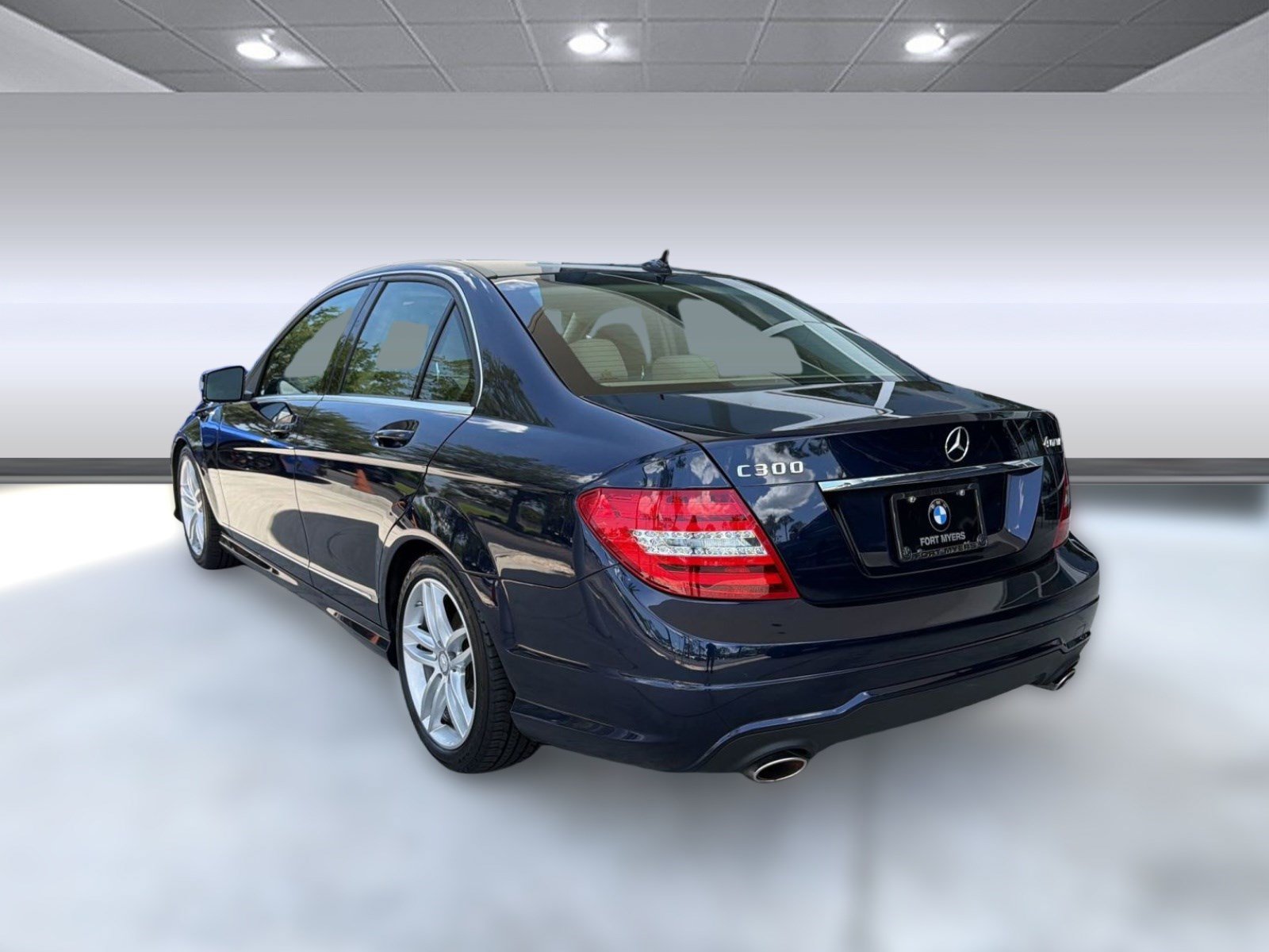Used 2012 Mercedes-Benz C 300 4MATIC Sedan image 3