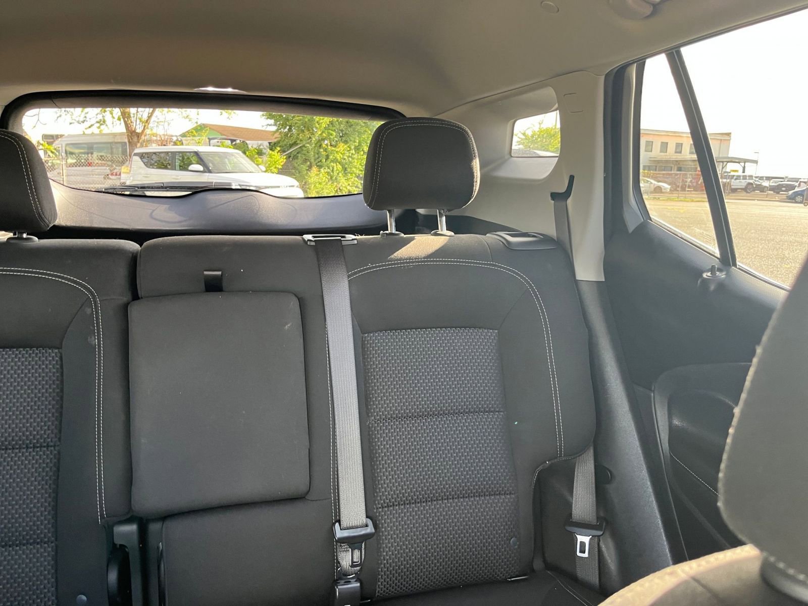 Used 2024 GMC Terrain SLE image 32