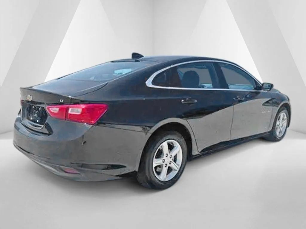 Used 2024 Chevrolet Malibu LT FWD image 7
