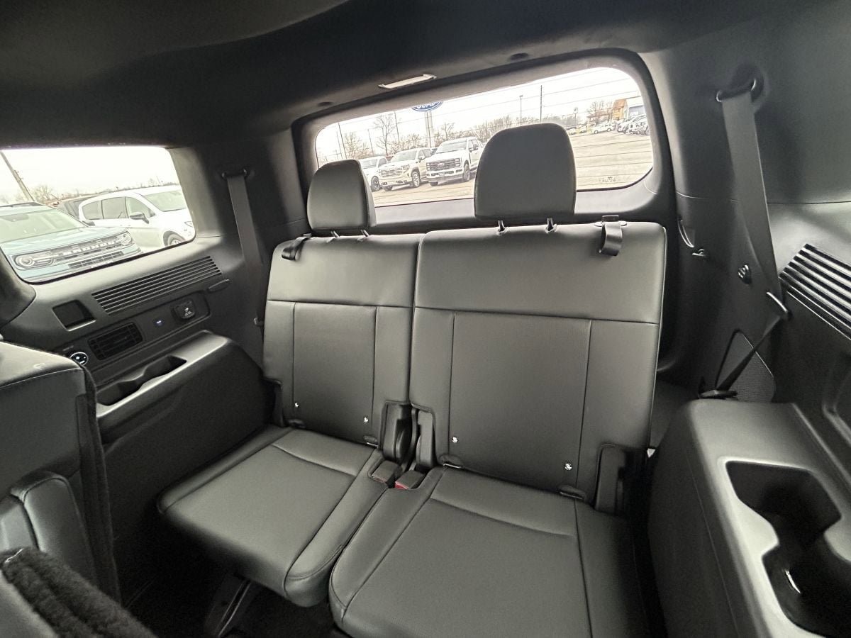 Used 2024 Hyundai Santa Fe Calligraphy image 10