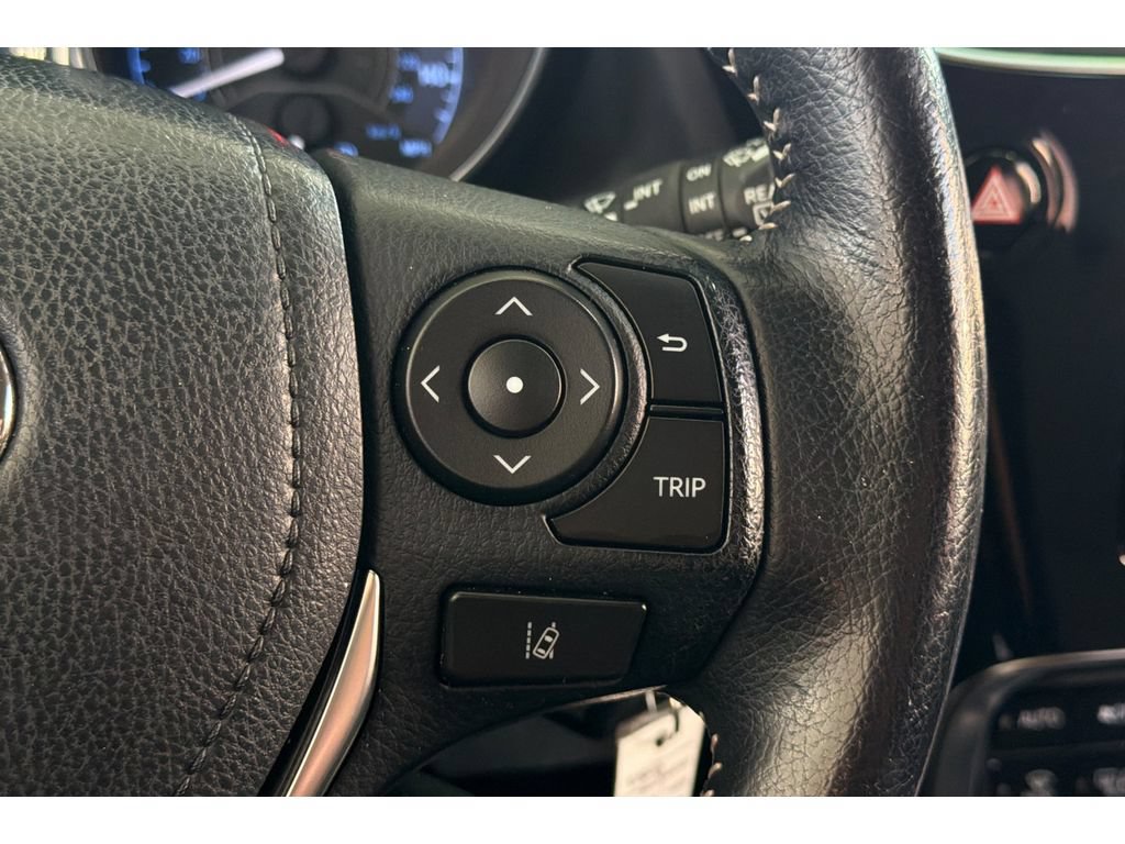 Used 2018 Toyota Corolla iM w/ All-Weather Mat Package FWD image 26