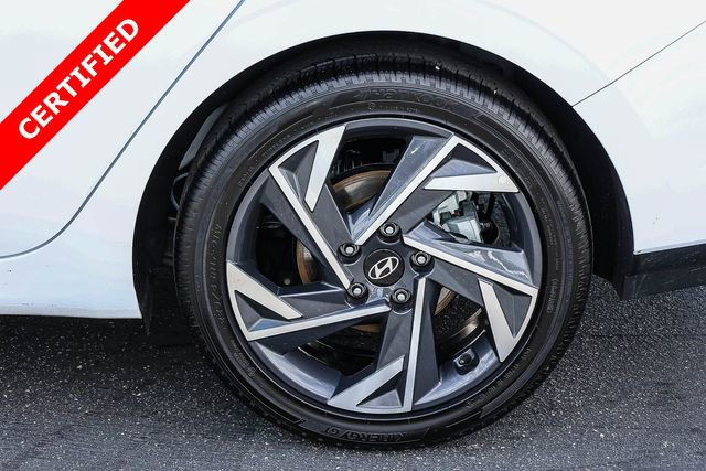 Certified 2025 Hyundai Elantra SEL FWD image 8