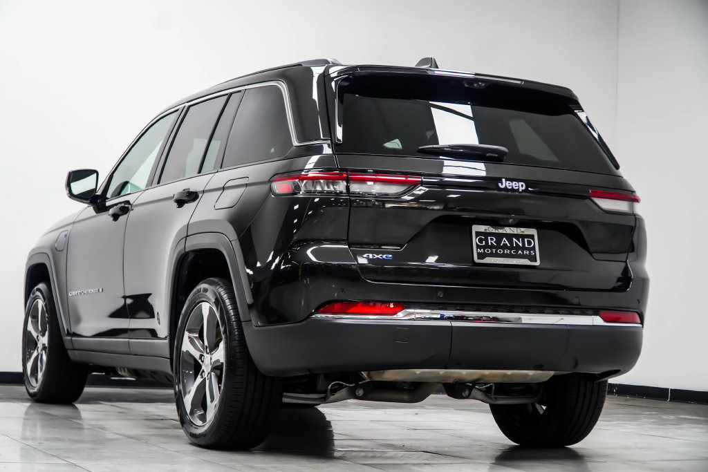Used 2024 Jeep Grand Cherokee Limited 4xe w/ Luxury Tech Group II AWD/4WD image 15