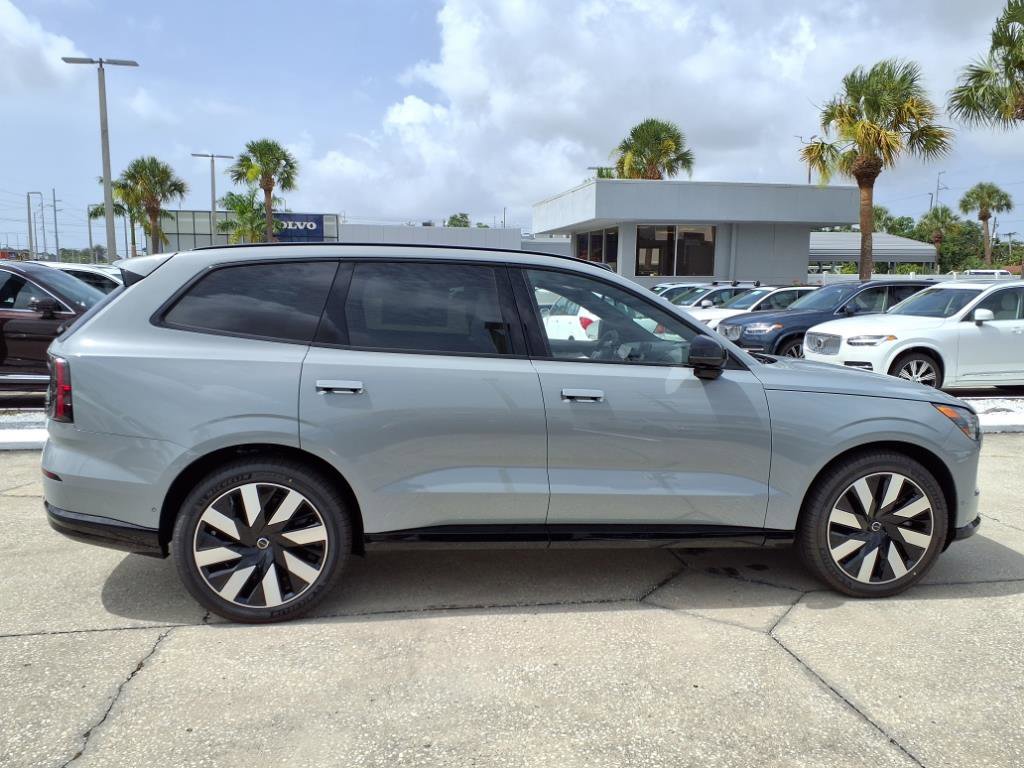 New 2025 Volvo EX90 Ultra image 8