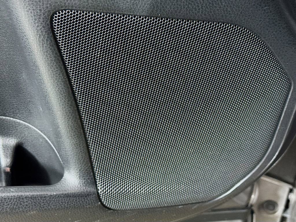 Used 2018 Toyota Highlander XLE FWD image 22