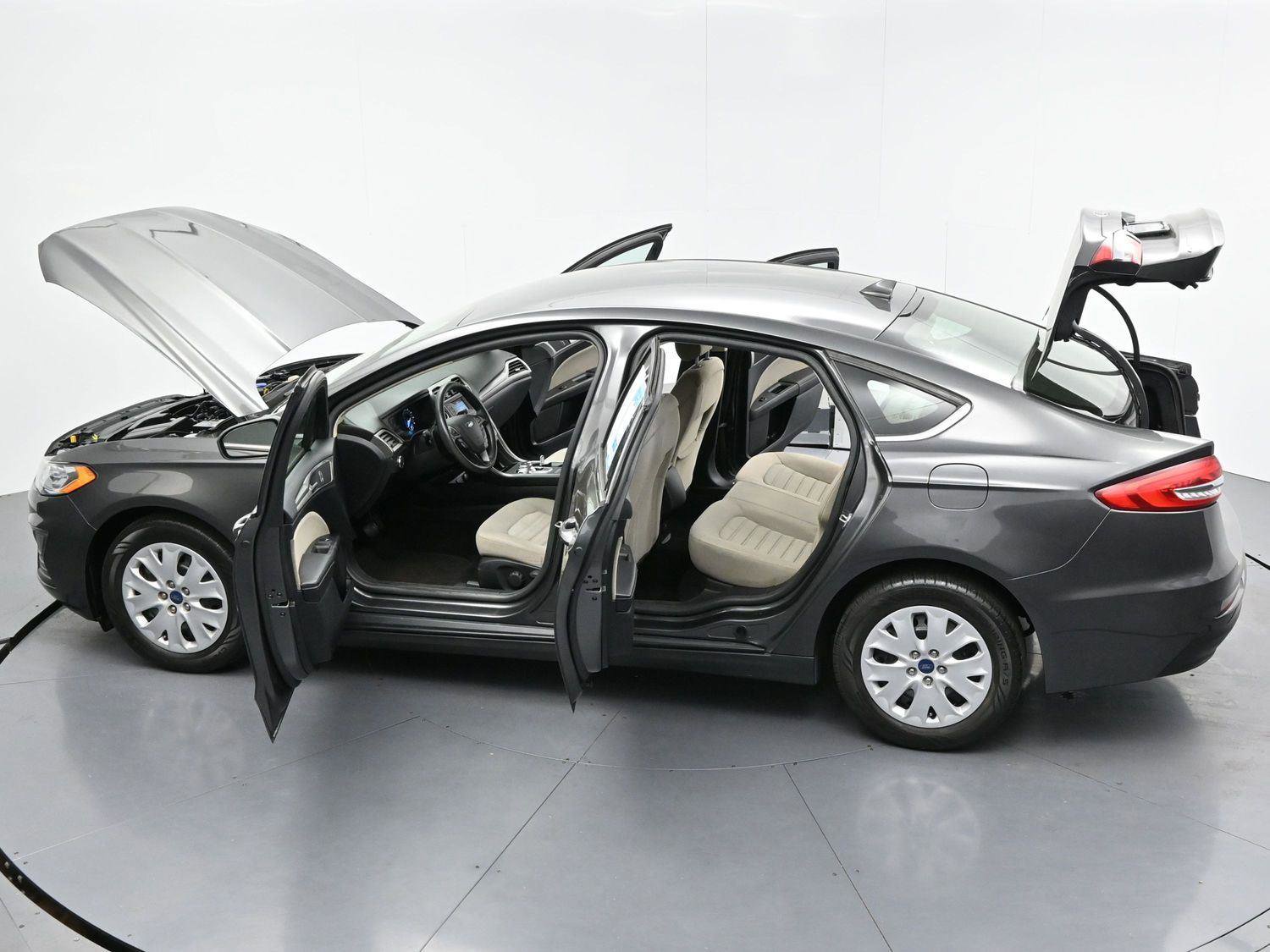 Used 2020 Ford Fusion S FWD image 33