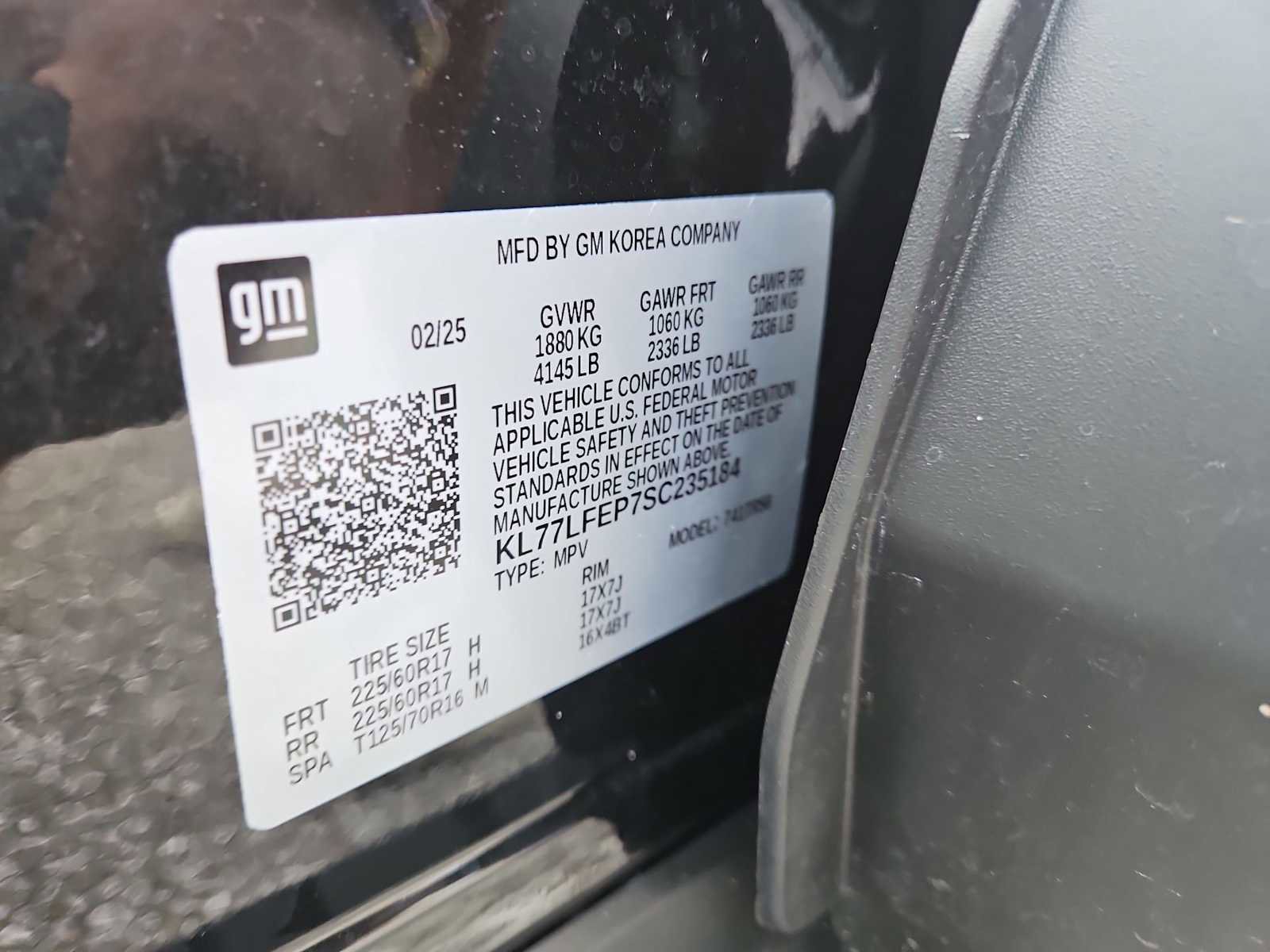 Certified 2025 Chevrolet Trax LS FWD image 35