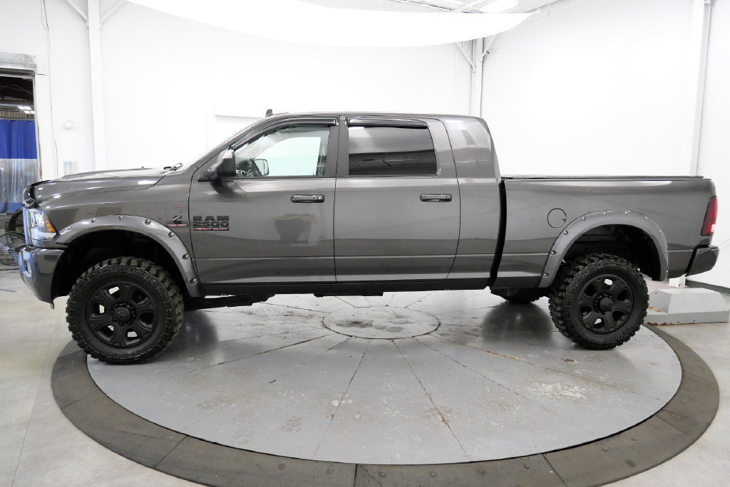 Used 2017 RAM 2500 Laramie w/ Sport Appearance Group AWD/4WD image 5