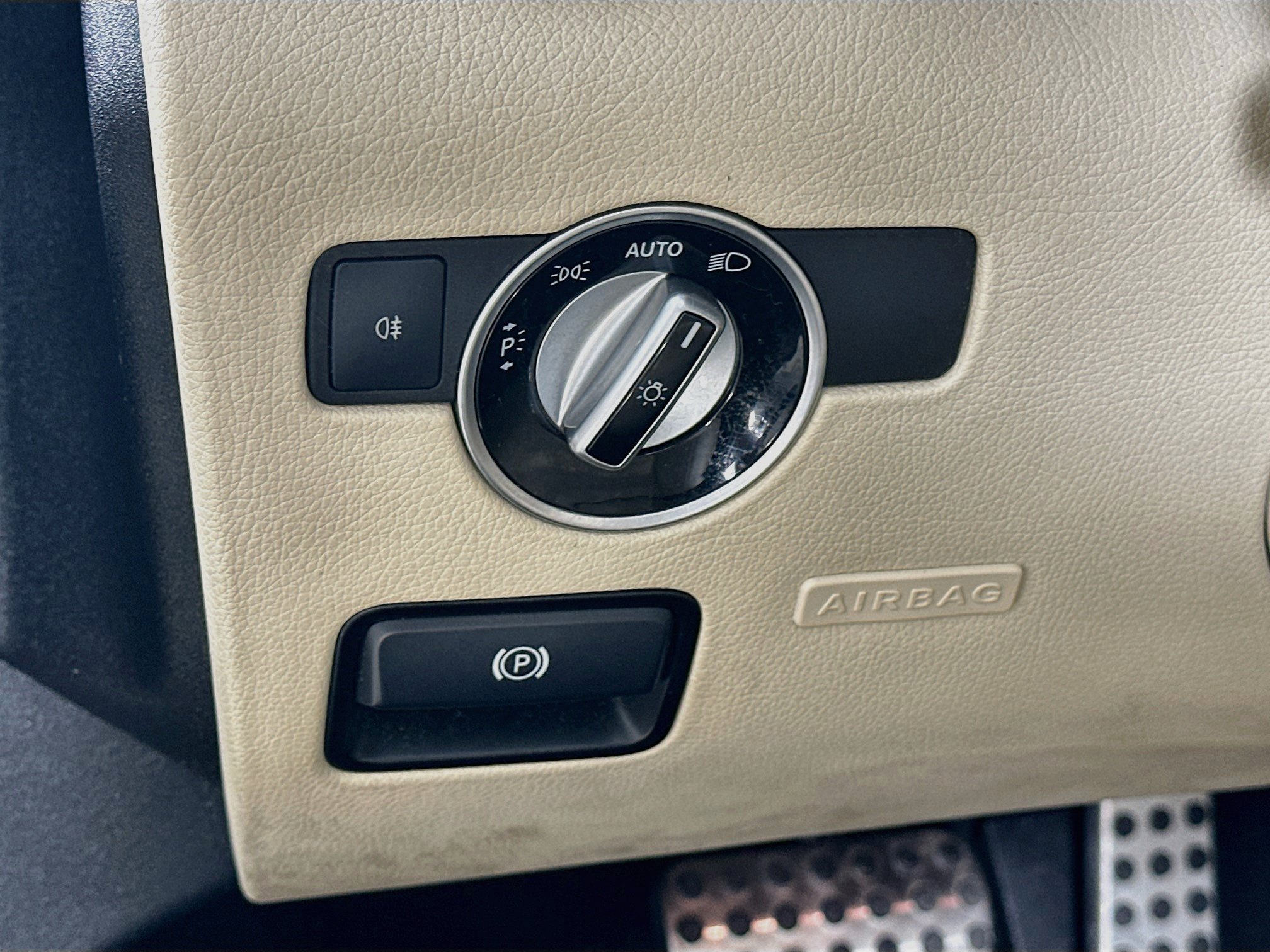 Certified 2015 Mercedes-Benz SLK 250 image 10