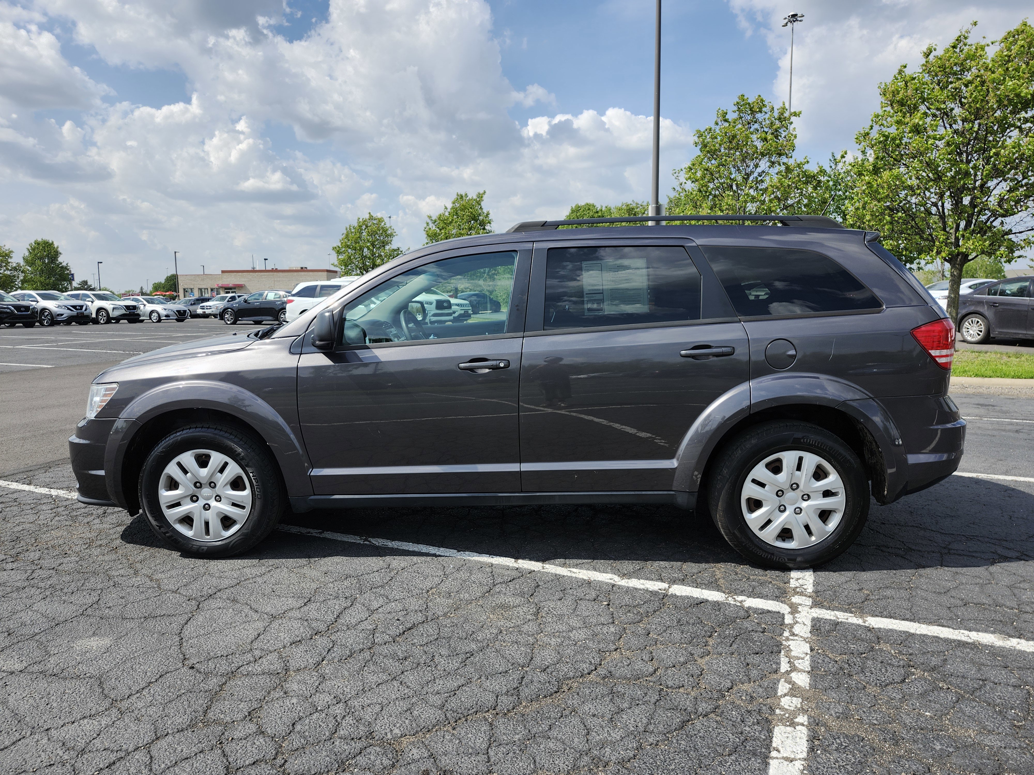 Used 2017 Dodge Journey SE FWD image 11