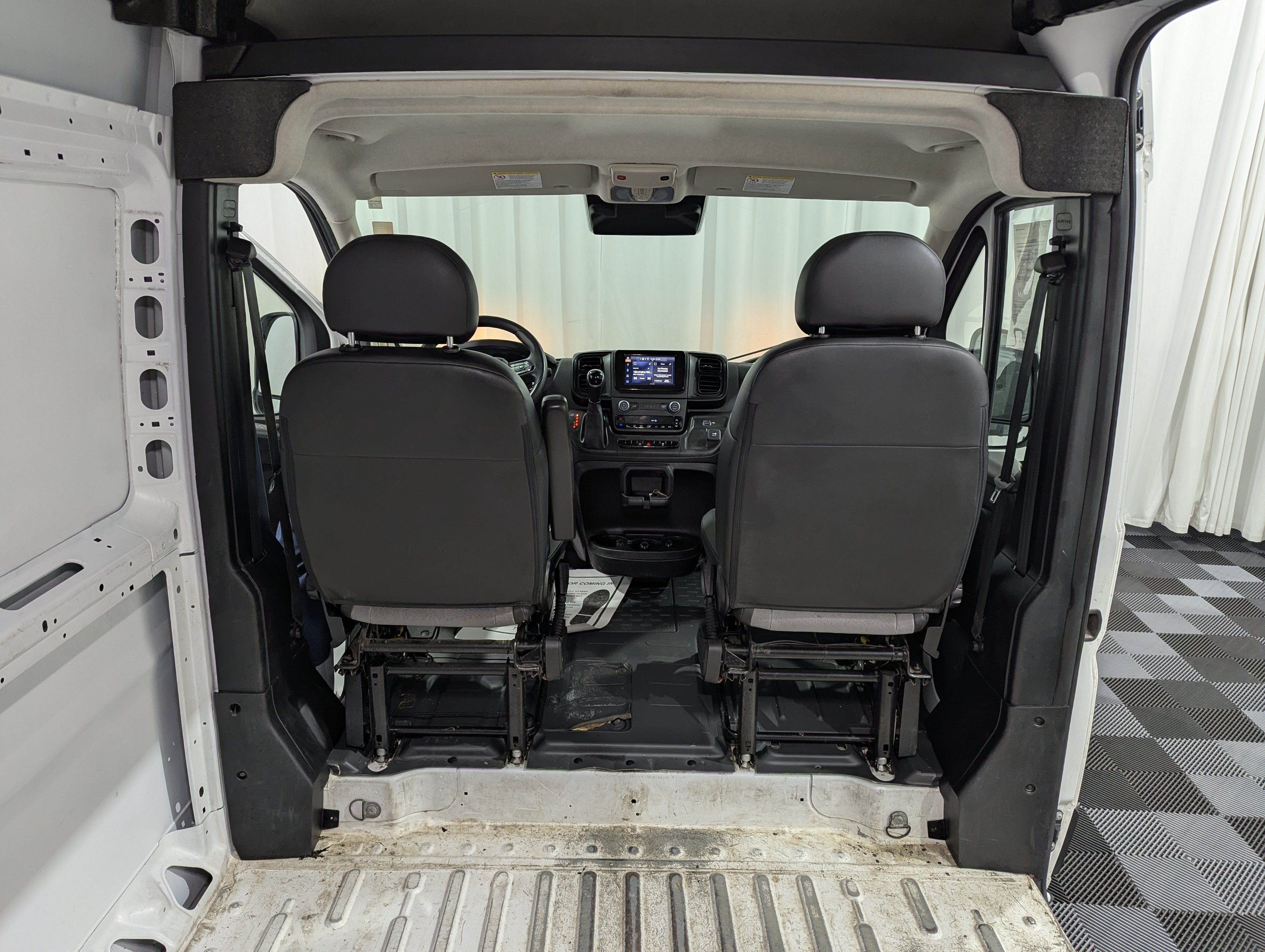 Used 2024 RAM ProMaster 2500 w/ Convenience Group FWD image 10