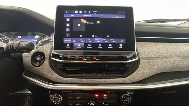 Used 2022 Jeep Compass Latitude FWD image 23