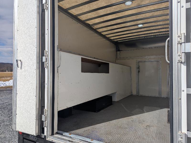 Used 2022 GMC Savana 3500 w/ Power Convenience Package image 10