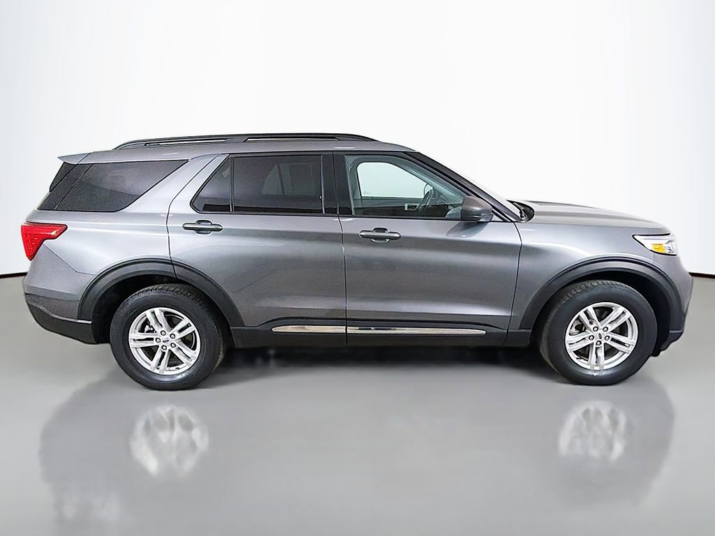 Used 2022 Ford Explorer XLT w/ Class IV Trailer Tow Package image 12