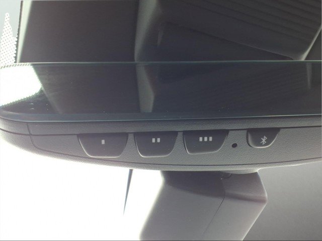 New 2026 Volkswagen Tiguan SE R-Line image 22